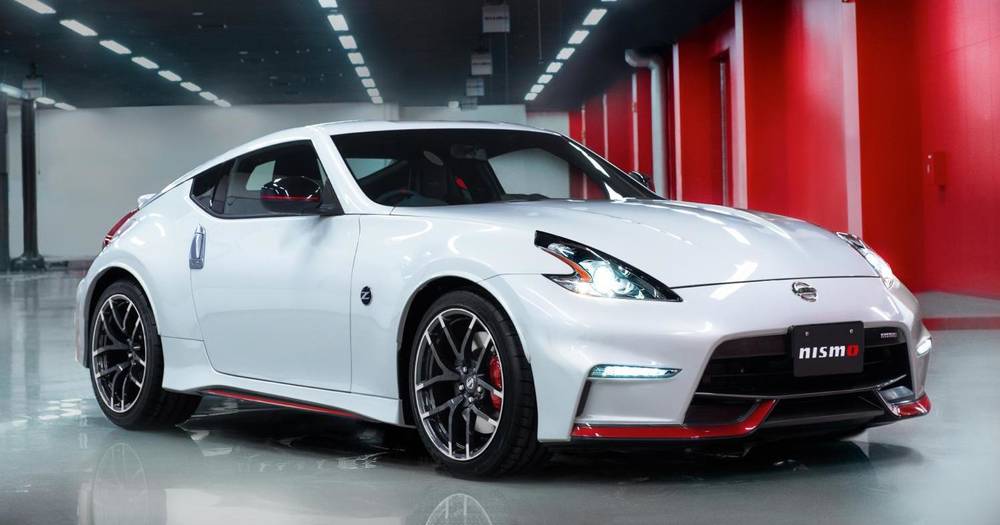 New Nissan Fairlady Z : Front view