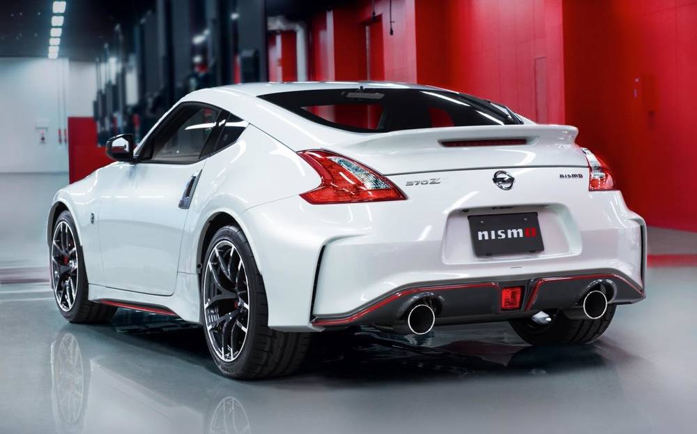 New Nissan Fairlady Z : Rear view (Back view)