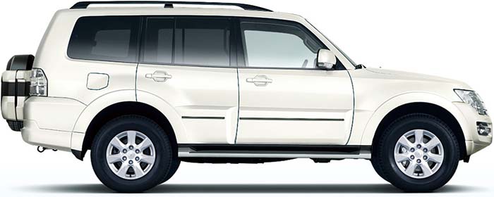 New Mitsubishi Pajero Left Hand Drive body color: Warm White Mica