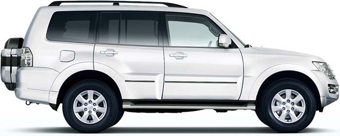 New Mitsubishi Pajero Left Hand Drive body color: White Solid