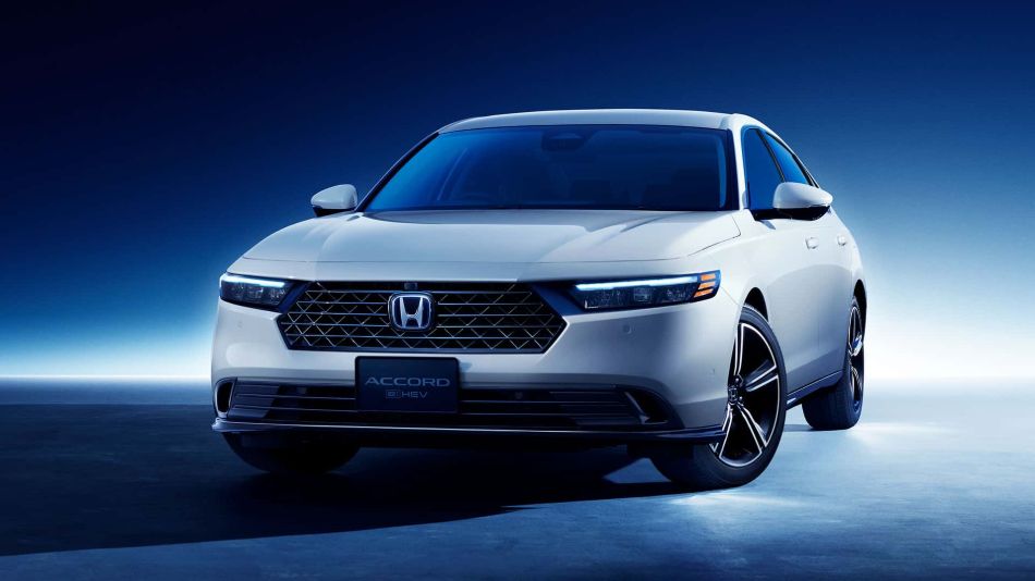 Honda Accord e HEV photo: Front view image