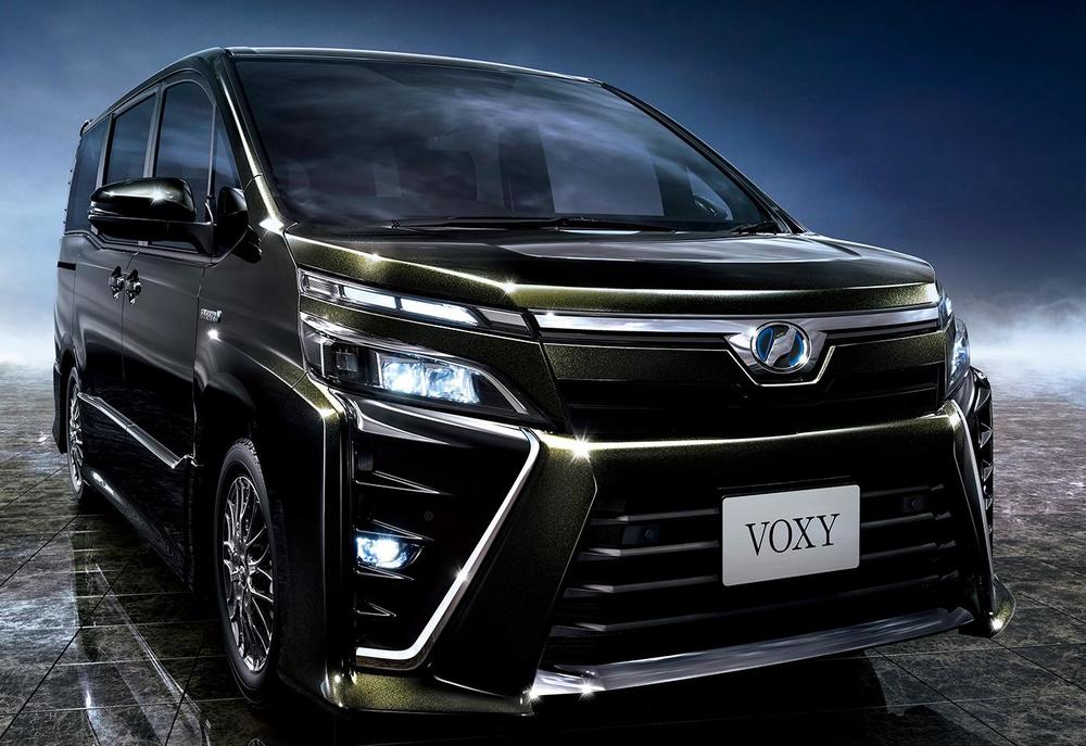 Toyota voxy hybrid 2018