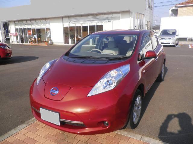 Used Nissan Leaf Red body color 2013 model photo: Front view