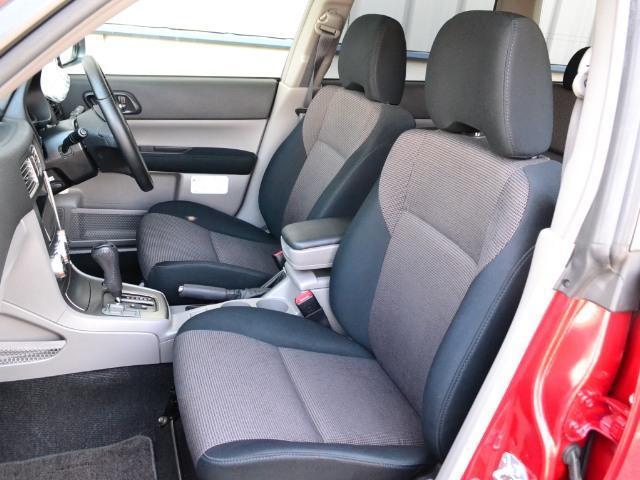 Used Subaru Forester 2007 Model Red body color photo: Interior view