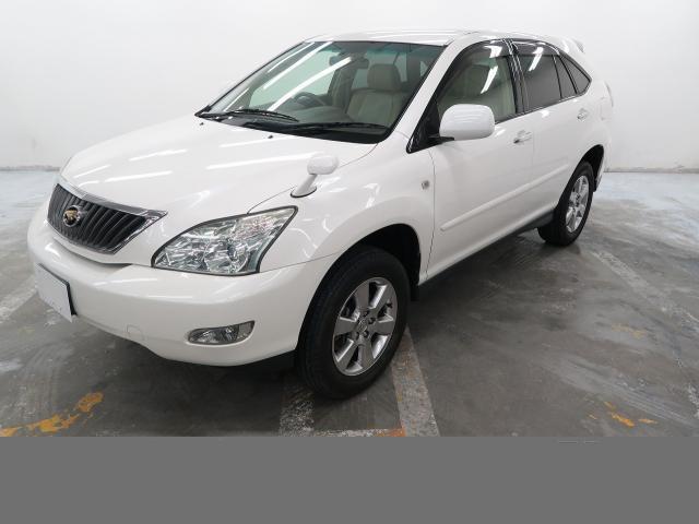 Used Toyota Harrier 2008 model Pearl White color photo: Front view