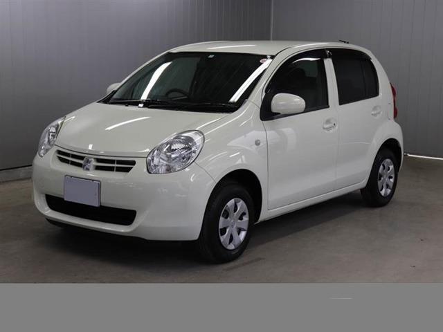 Used Toyota Passo 2013 model White Pearl body color photo: Front view