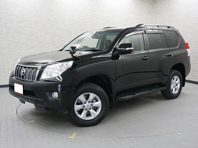 Toyota Land Cruiser Prado 2012 model with Leather seats photo: Front view image