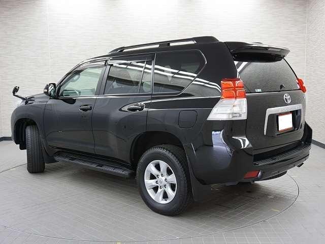 Toyota Land Cruiser Prado 2012 model with Leather seats photo: Back view image